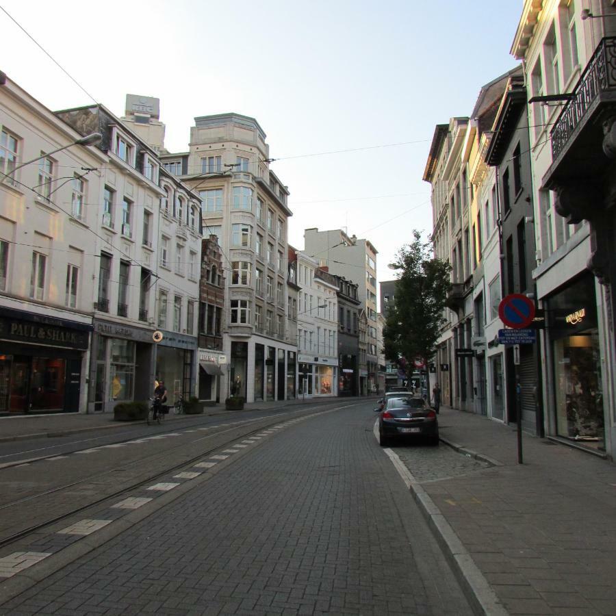 Huidreal Meir Antwerpen Exterior foto
